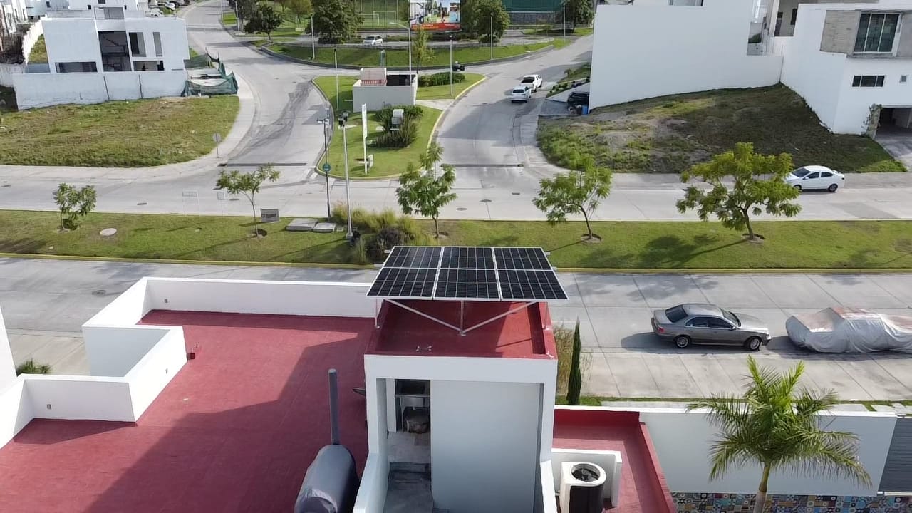 paneles solares en tu techo